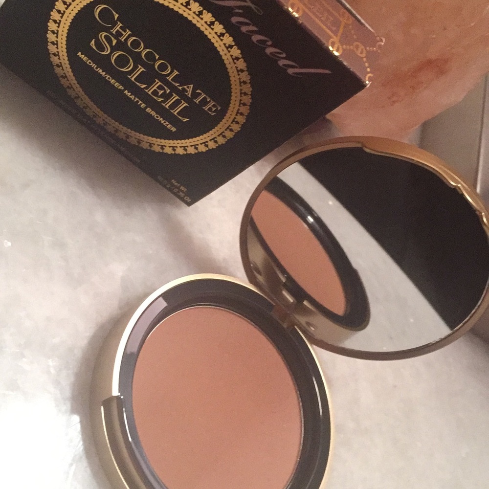 Too Faced Chocolate Soleil Bronzer in Medium/Deep